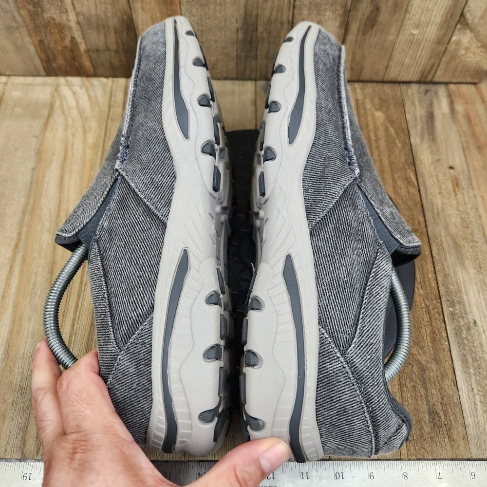 Skechers keywords gorpcore